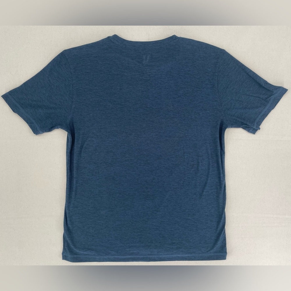 Vouri navy blue men’s Strato Tech Tee. Size M - Picture 5 of 8